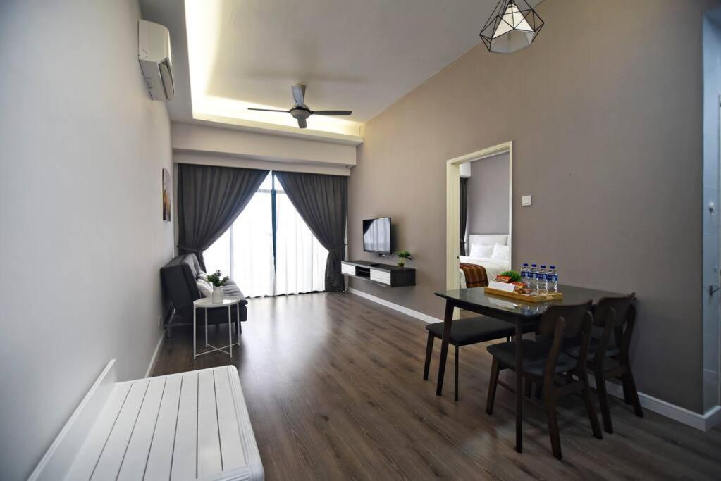 Apartment Instay Costa Mahkota Next To Mahkota Parade *