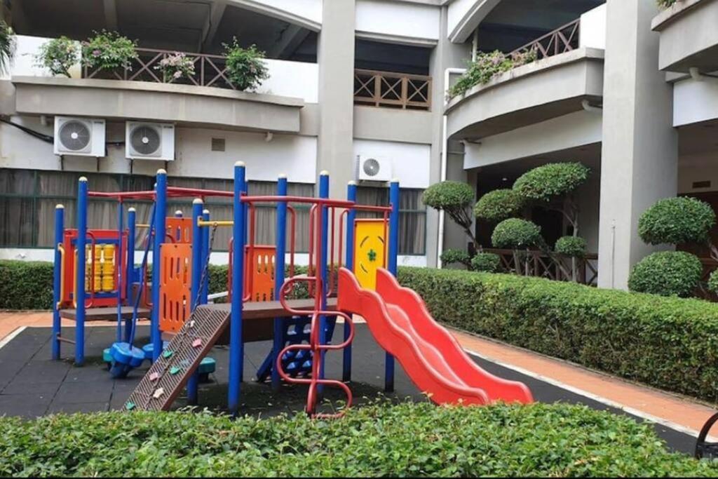 Instay Costa Mahkota Next To Mahkota Parade Apartment *